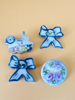 Vintage Porcelain Lot of 4 Bow and Floral brooch- Blue and Pink
